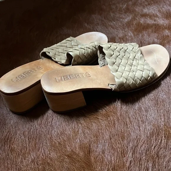 Liberte size 6 sandal - Picture 14 of 15